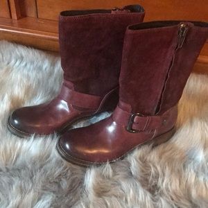 Women’s leather boots